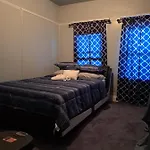 2 Bedroom Home Near Downtown La